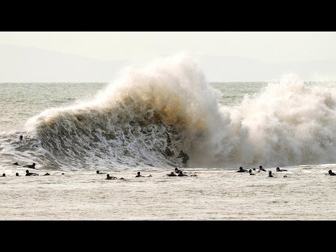 Heavy backwash waves at Sandspit