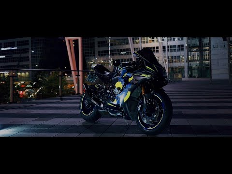 Giorgio Gee, ItsArius & NAAZUK - Midnight | YAMAHA R1 BIKEPORN at the AIRPORT