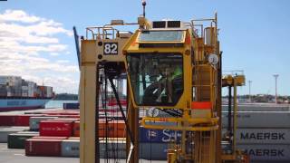 Ports of Auckland - Straddle Drivers