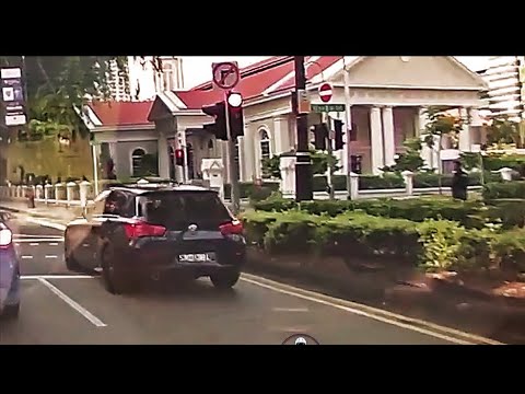 jul2018 BMW 116D #SMD138L blantantly drove through red light @ junction of queen street & bras basah