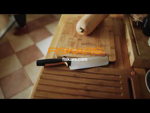 Fiskars Functional Form Nakiri peilis video