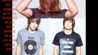 Soular Flares by The Ready Set (lyrics)
