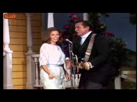 Johnny Cash  June Carter live on stage 1968