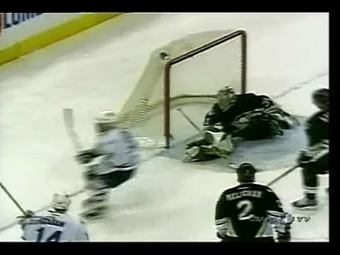 Tie Domi scores on Caron 2004