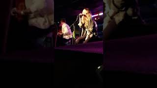 Carly Pearce - Hide The Wine