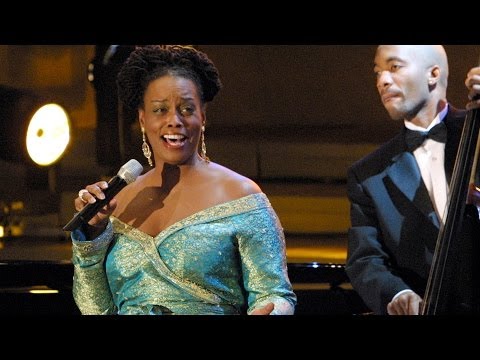 A New Year's Eve jam session at the Berlin Philharmonie feat. Dianne Reeves & Martin Stegner