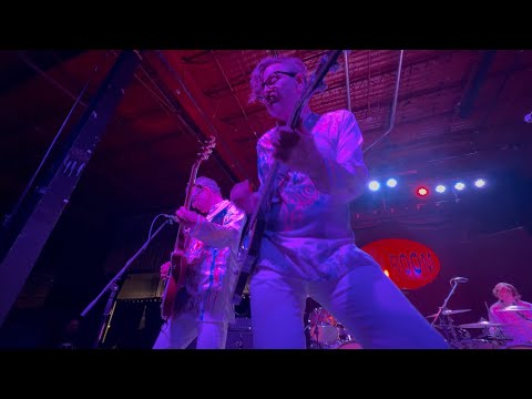 Redd Kross - Lady In the Front Row (Rev Room - Little Rock, Arkansas - October 13, 2025)