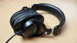 Video thumbnail for Audio-Technica ATH-M30 unboxing and first look by TechnikLoft