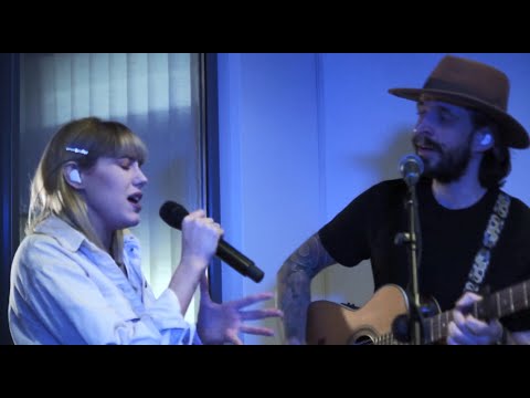 Justinas Jarutis ir Moniqué - Baby Blue || GYVAI Radiocentre