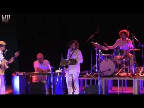 Bebo Best And The Super Lounge Orchestra - Soul Bossa Nova (Live)