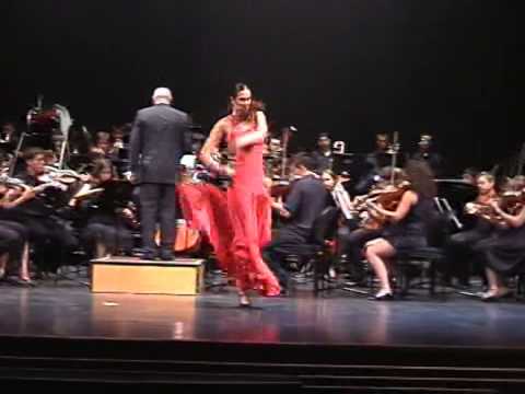 Natalia Gual Danza del Fuego en Auditorio de El Ejido