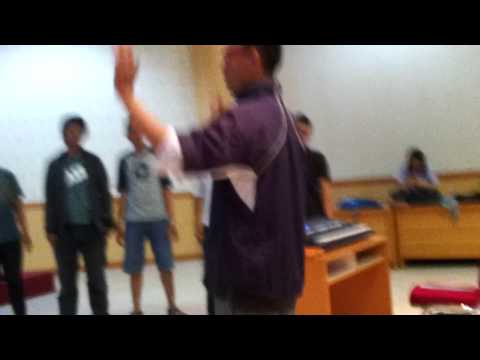 ITS Student Choir Rehearsal-Dum Aurora Finem Daret