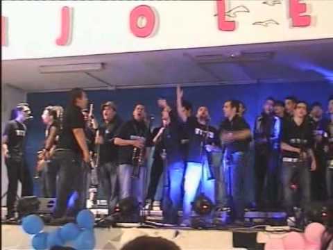 MURGA LOS TITI ROYS 2011 - PRESENTACIÓN DE LAS PIJOLETAS 05-02-2011