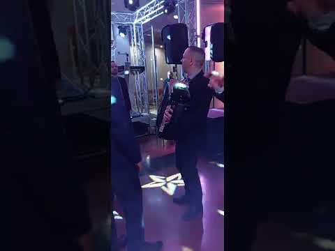 Sasko Velkov vo element so Drim - Tim vo hotel Drim Struga