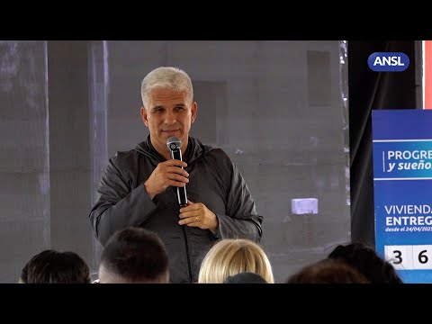Claudio Poggi, gobernador de San Luis - Entrega de viviendas en Juana Koslay