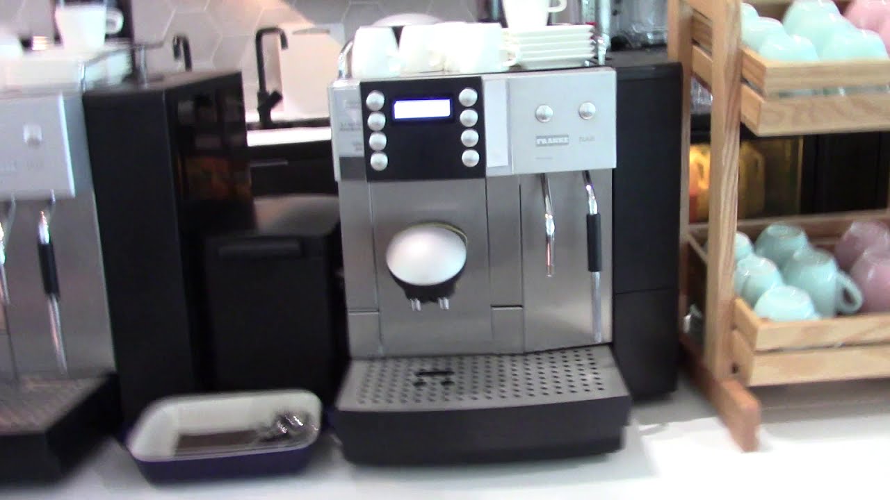 Hong Kong Airlines VIP Lounge (Club Bauhinia) thumbnail