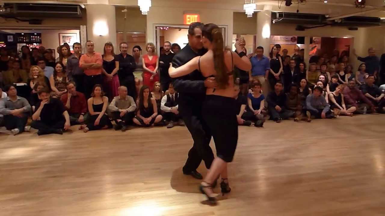 Roberto Herrera & Laura Legazcue performing at Robin Thomas's Nocturne in NYC, March 15, 2014