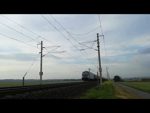 Vlaky po bouřce na trati 330