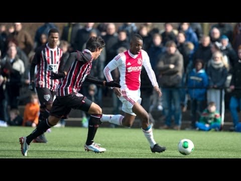 Ajax B1 naar halve finales Future Cup