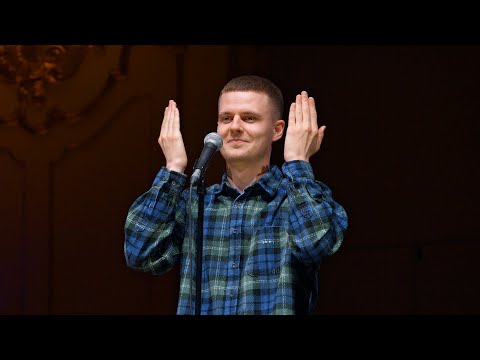 Alex Stoldt - High school diploma is not a profession | Live at the Laeiszhalle