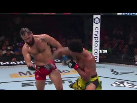 Gilbert Burns rocks Jorge Masvidal