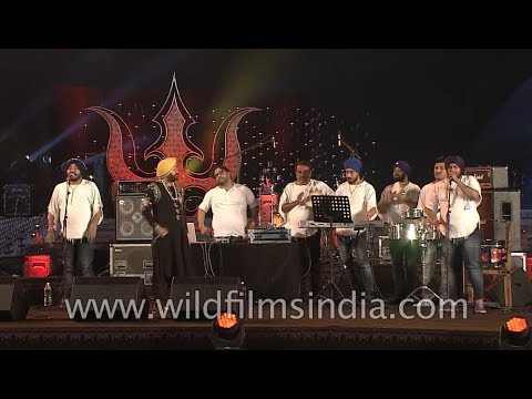 Daler Mehandi sings for Sadhguru Jaggi Vasudev at Maha Shivratri 2018