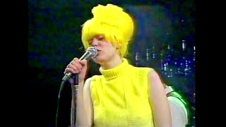 The B-52&#39;s - Butter Beans, live London 1983