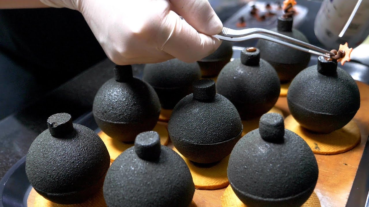 최현석 셰프가 운영하는 디저트 카페!? 놀라운 폭탄 초콜릿 만드는 과정 Amazing bomb chocolate making process - Korean street food