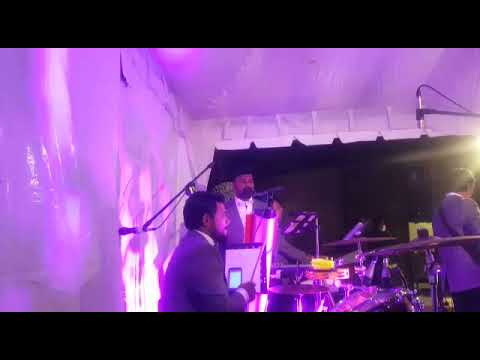 rajiv and the clan waters edge wedding live (1)