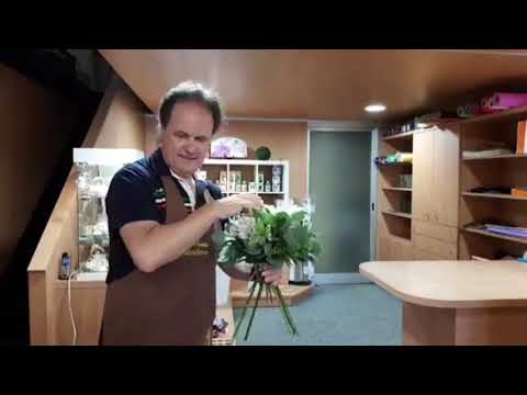 Fiorista Bandera - Bracciale fiorito, segnaposto con fiori, cono di aspidistra e fiori