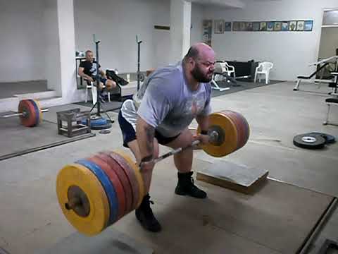bent over rows 4x270kg