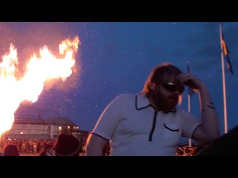 Hannes - Friends (Official Video)