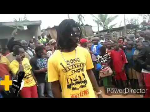 Prestations de l'artiste baba kounte