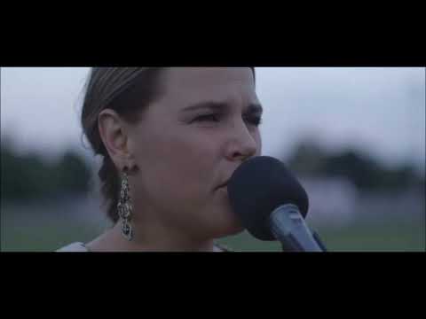 Mia Skäringer & Jill Johnson - My Hometown (Live @ Jills veranda)