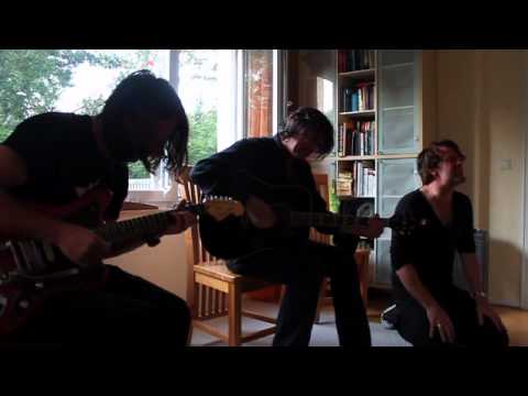 Dead Guitars, Isolation, Live & Acoustic in Cologne 2011