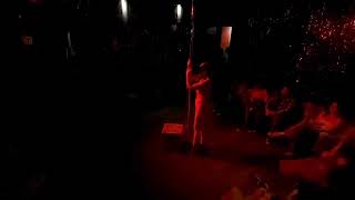 Pole Dance Show Marina  Mey - Pensão Amor