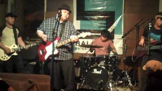 mayonnaise - &quot;paulit ulit&quot; live at capones balcony nights