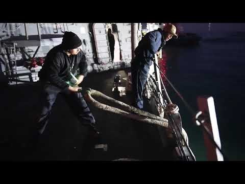 USS Carney (DDG 64) Night Line Handling b-roll (2019) 🇺🇸