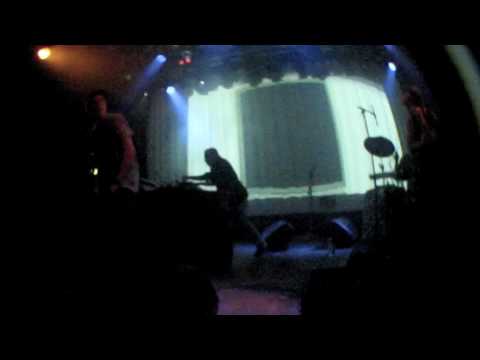 BOOM QUIPS - LITTLE BITS REMIX - LIVE @ TRAIN APRIL 2010