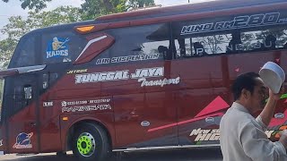 Download lagu Bus Mania...  Berkunjung ke Pool Bus Tunggal Jaya Transport Kuningan Jabar . . . om basuri telolet mp3