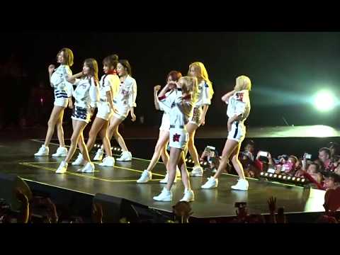 150808 (KCON 2015 NY): Girls' Generation "Genie"