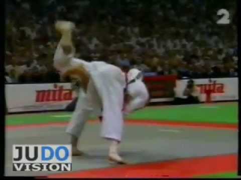 JUDO 1997 World Championships: Kenzo Nakamura 中村兼三 (JPN) - Christophe Gagliano (FRA)