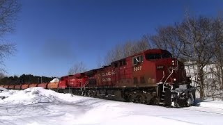 preview picture of video 'SUPER HOT! CP 9607 at Parry Sound (25FEB2015)'