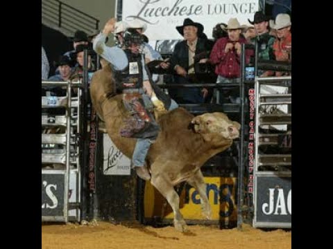 Brian Wooley vs Bo Howdy - 03 PBR Atlantic City (90.5 pts)