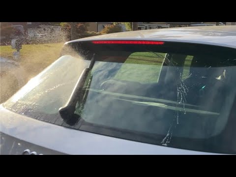 Audi rear wiper blade replacement — Bosch H772