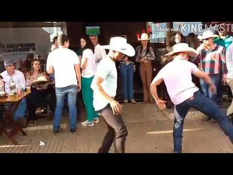 tô doidin pra ver seu piercing no peito estourado