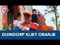 EK VOETBAL - In Duindorp kijken mensen op straat naar het Nederlands elftal - OMROEP WEST