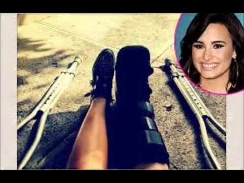 Demi Lovato's Foot Injury!