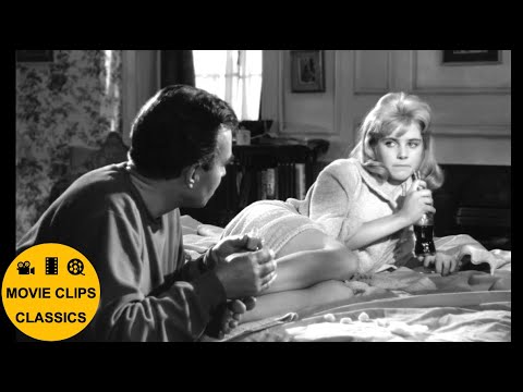 Lolita (1962) - Humbert paints Dolores toenails