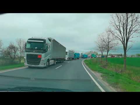 9 km kamionsor a 44-es úton (driving in Hungary) - traffic jam, 9 km long camion line
